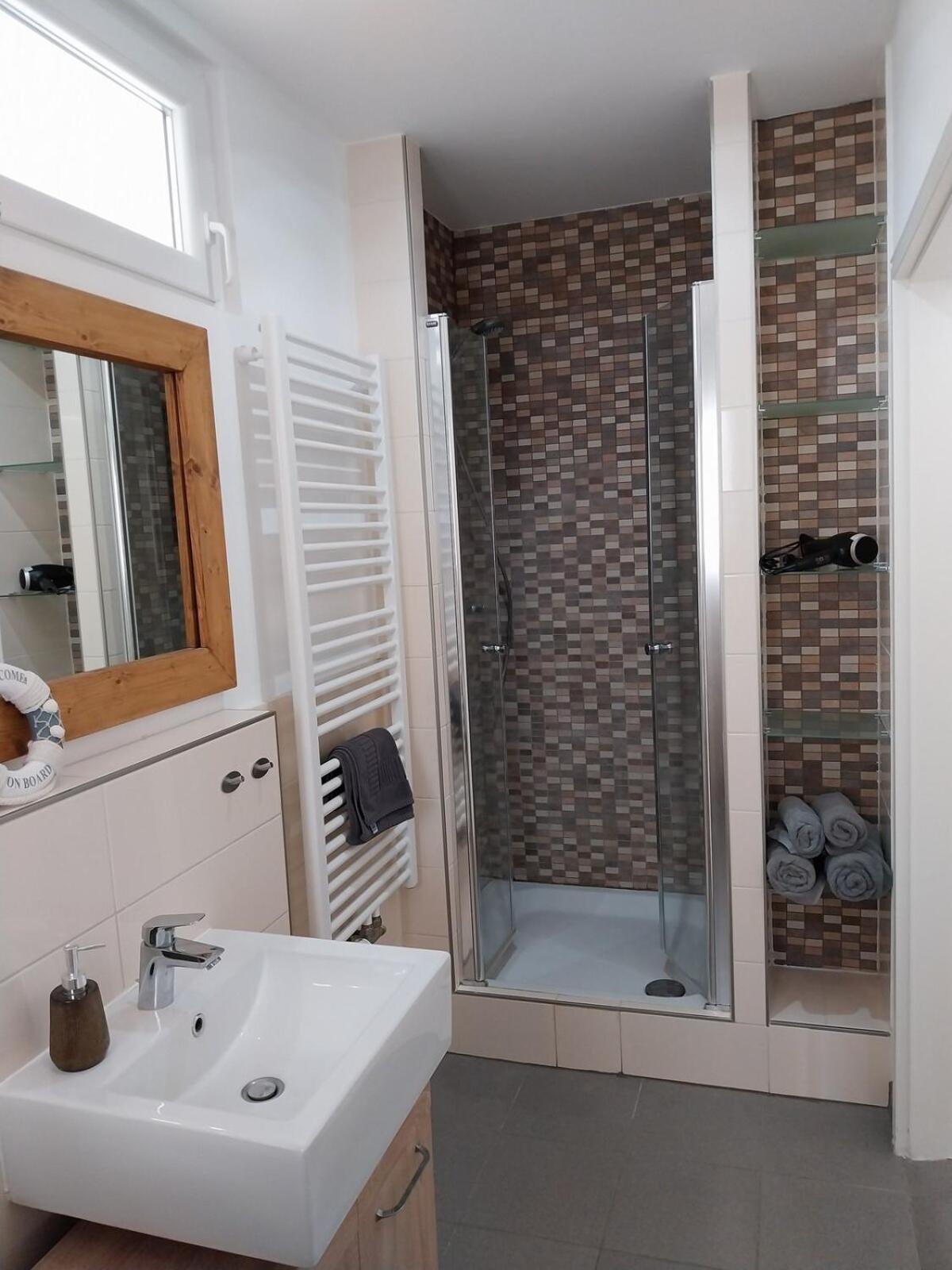 Bad Aibling City Apartment - Alpenblick Bagian luar foto